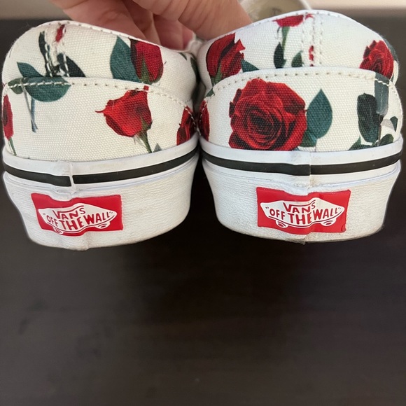 Red Roses Vans - Picture 2 of 4